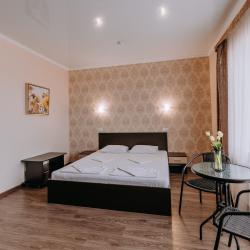 Номер стандарт улучшенный с 1 двуспальной кроватью