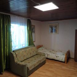 Коттедж эконом с 6 односпальными кроватями