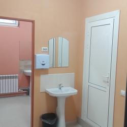 Кровать в 16-местном общем мужском номере