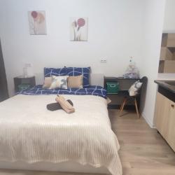 Фото Отель Live in comfort на улице Мезенцева 8