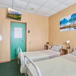 Кровать в 6-местном общем номере