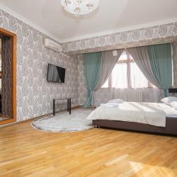 3-комнатный номер люкс с кухней и балконом(с завтраком)
