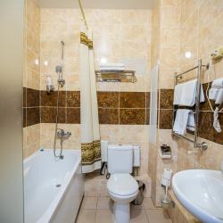 8-местные апартаменты люкс Сочи, ул. 65 лет Победы 67 с 2 односпальными кроватями