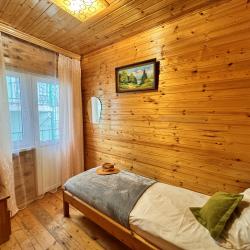 1-местная комната эконом с балконом (общие удобства)
