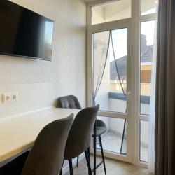 Апартаменты студия гостиничный комплекс Радуга 10И