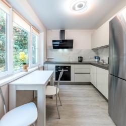 Фото Апартаменты на улице Учительская 24