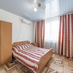 Комната комфорт с 2 односпальными и 1 двуспальной кроватью
