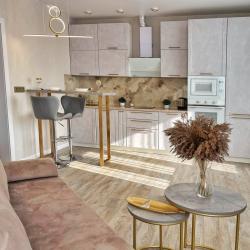 Фото Отель CrystalRentals (КристалРенталс) на улице Монтажников 36