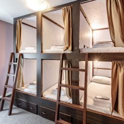 Кровать в 6-ти местном общем номере (удобства на этаже)