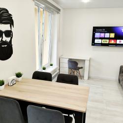 Фото Апартаменты на улице Павла Ягужинского 3