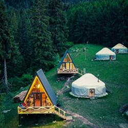 Фото Отель Zhyluu Suu Karakol Resort (Жылуу Суу Резорт)
