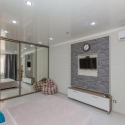 Фото Апартаменты на улице Рогожникова 13