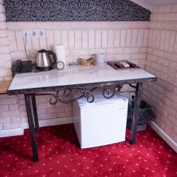 Номер стандарт улучшенный с 1 двуспальной кроватью (мансарда)