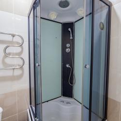 Номер стандарт с 1 двуспальной кроватью