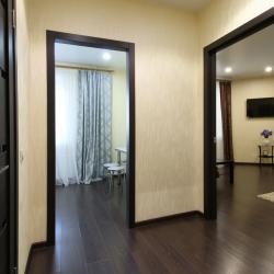 Фото Апартаменты на улице Короленко 10