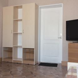 2-местный номер стандарт с 2 односпальными кроватями (с завтраком)