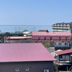 3-местная комната стандарт с балконом вид на море (вентилятор, 4 этаж)