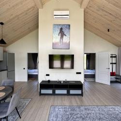 Фото Отель BarnHouse Village (БарнХаус Виллэдж)