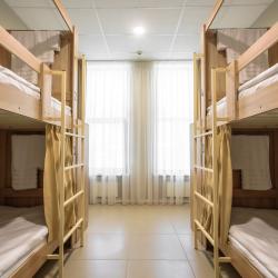 Кровать в 4-местном общем мужском номере