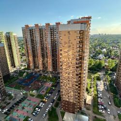 Фото Апартаменты Истомáн 2+2 в спальном районе