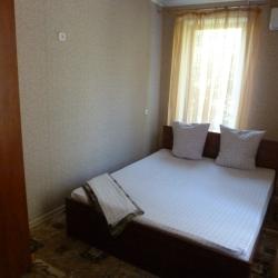 Номер стандарт с 1 двуспальной кроватью