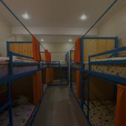 Спальное место на двухъярусной кровати в общем 10-местном номере (удобства на этаже)
