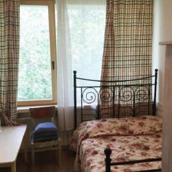 3-местный номер эконом с 1 односпальной и 1 двуспальной кроватью