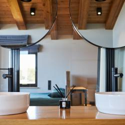 Фото Отель Уютный коттедж в горной местности