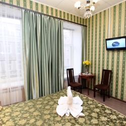 Комната полулюкс с 1 двуспальной кроватью