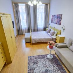 Фото Отель FlatStay Достоевского 38 | 3шка на 8 человек в Петербургском стиле