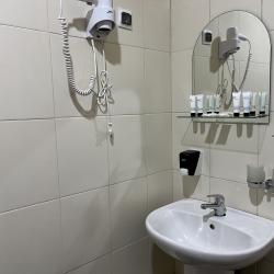 Номер полулюкс с 1 двуспальной кроватью