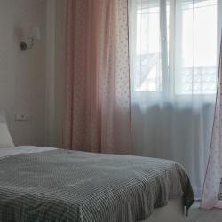 Фото Отель Просторная трехкомнатная квартира