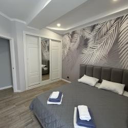 3-комнатные апартаменты улучшенные Сочи, Адлерский район, Известинская 25