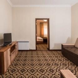 Номер полулюкс с 1 двуспальной кроватью