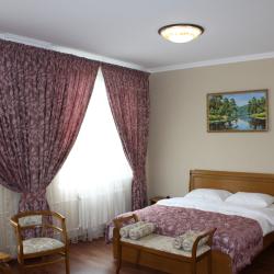 Номер стандарт с 1 двуспальной кроватью