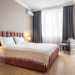 3-комнатные апартаменты улучшенные Apartments near the park
