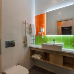 Номер стандарт с 1 двуспальной кроватью