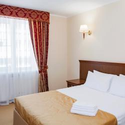 Номер стандарт с 1 двуспальной кроватью