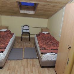 Номер эконом с 2 односпальными кроватями (мансарда)