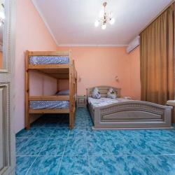 2-комнатный номер стандарт с 1 односпальной и 1 двуспальной кроватью