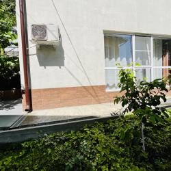 Фото Апартаменты на Крымской ГОСТИ-24