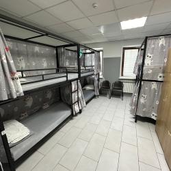 Кровать в 8-местном общем номере (удобства на этаже)