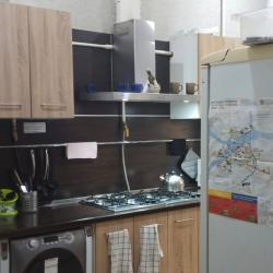 Кровать в мужском 10-местном номере (удобства на этаже)