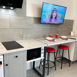 Фото Отель ЖивиТУТ на улице Партизанская 199