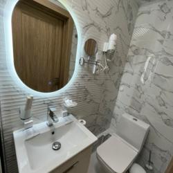 Комната стандарт с 1 двуспальной кроватью с балконом