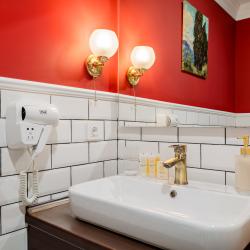 Номер улучшенный с 1 двуспальной кроватью