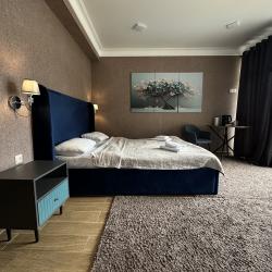 Номер улучшенный с 1 двуспальной кроватью Уют-2