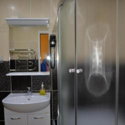Номер стандарт с 1 двуспальной кроватью