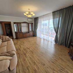 Фото Отель Просторная трехкомнатная квартира с видом на море!