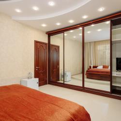 2-местный номер полулюкс с 1 двуспальной кроватью